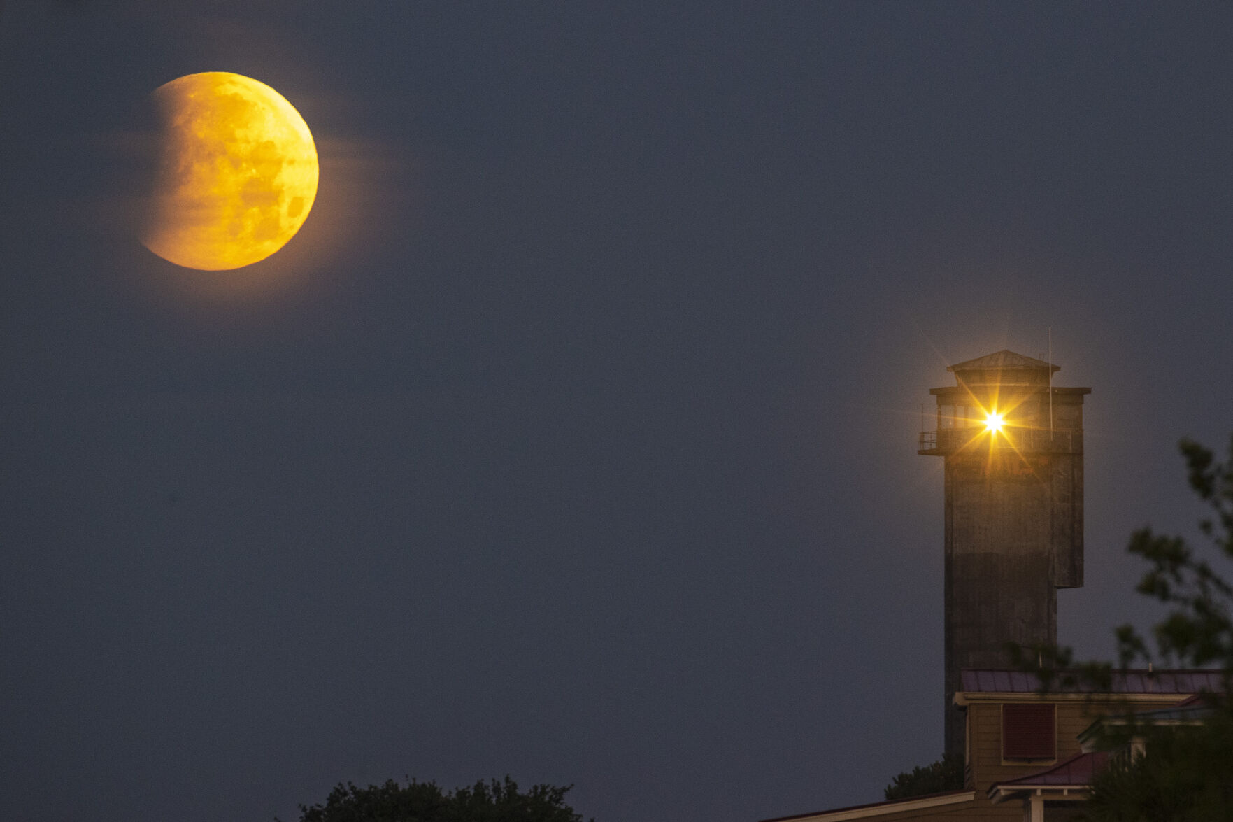 Super flower blood moon on May 26